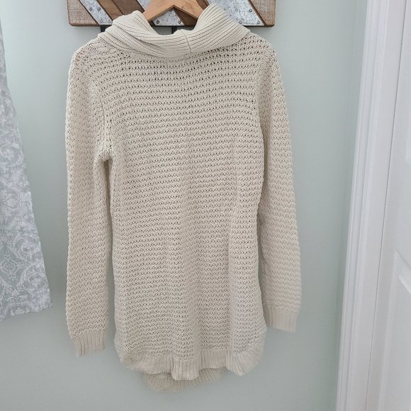 3/$30 Cozy sweater dress - Picture 4 of 9
